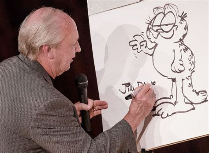 Jim Davis Net Worth: Garfield, Career & Lifestyle