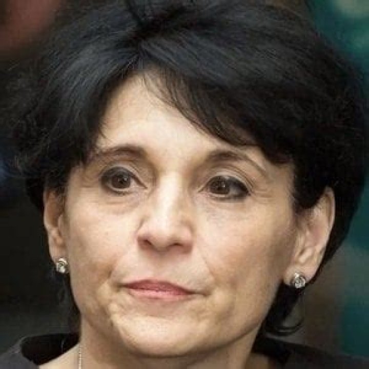 Joan Grande - Age, Family, Bio