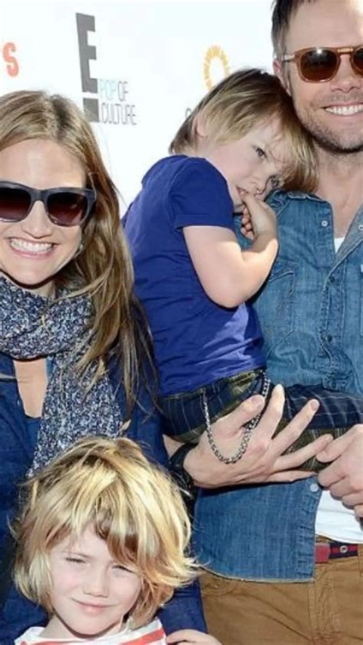 Joel McHale - Age, Family, Bio