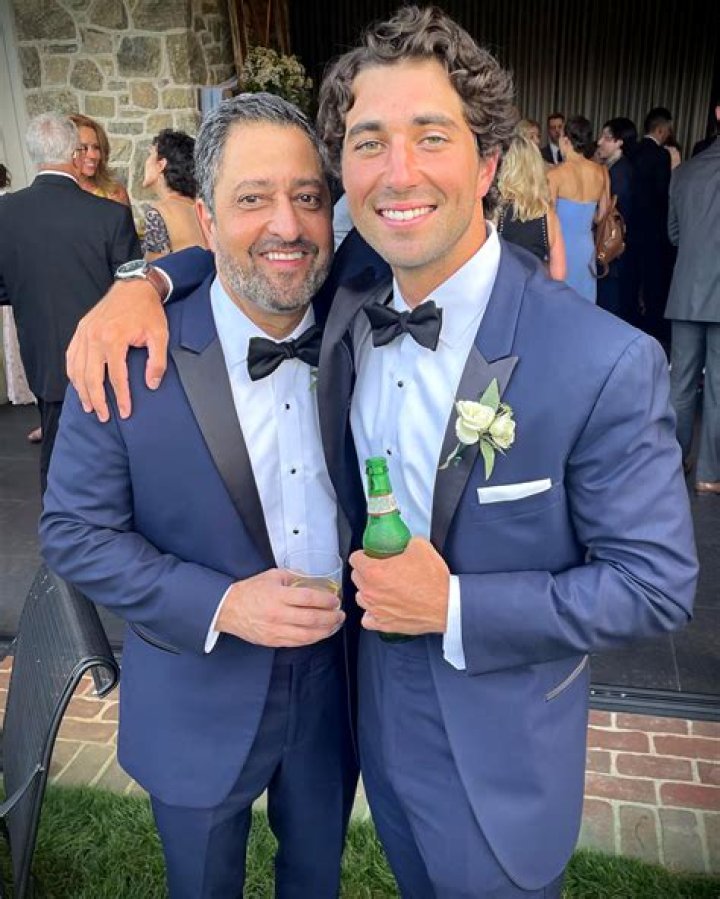 Joey Graziadei Sisters Carly Monzo And Eleanor Graziadei: Parents And Family Ethnicity