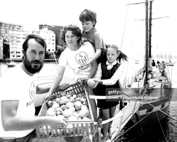 Jonathan Cook - Age, Family, Bio