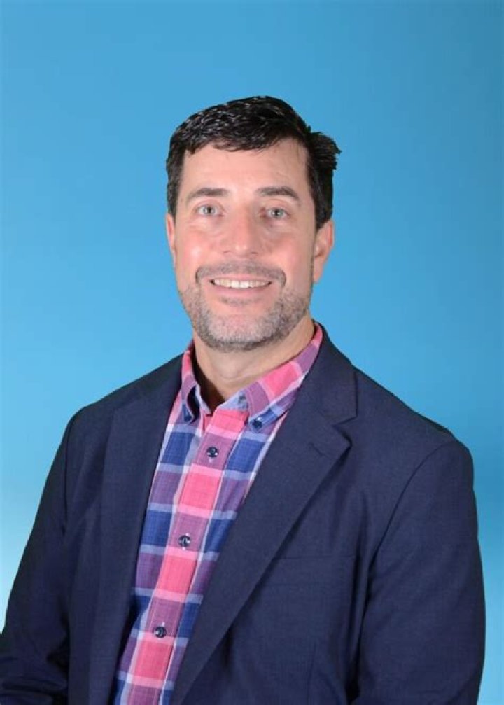 Jonathan Moss - Age, Family, Bio