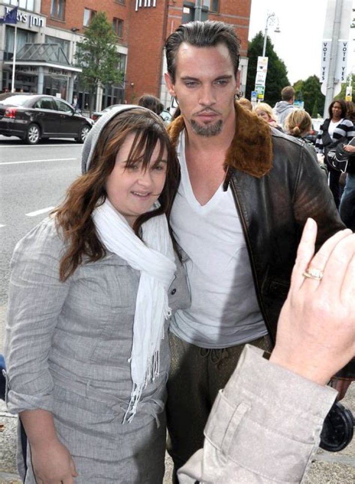 Jonathan Rhys Meyers makes a rare appearance in Paris: still hot or not so much?