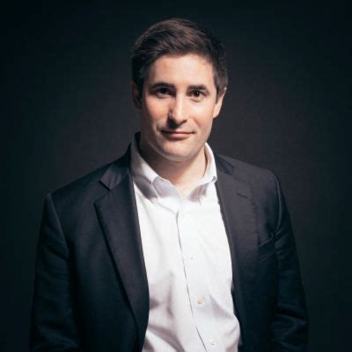 
Jonathan Swan Is Living A Blissful Married Life 