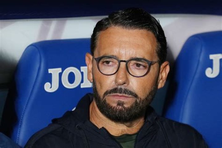 
Jose Bordalas Height, Weight, Net Worth, Age, Birthday, Wikipedia, Who, Nationality, Biography 