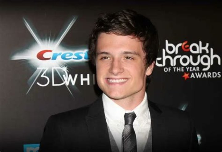 
Josh Hutcherson Height, Weight, Net Worth, Age, Birthday, Wikipedia, Who, Nationality, Biography 