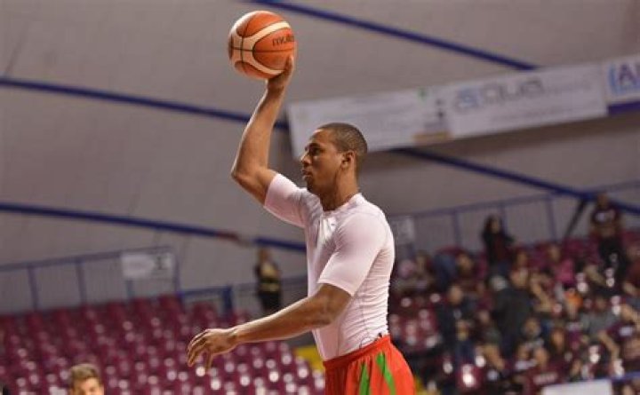 Josh Owens Brother And Sister: How Many Siblings?