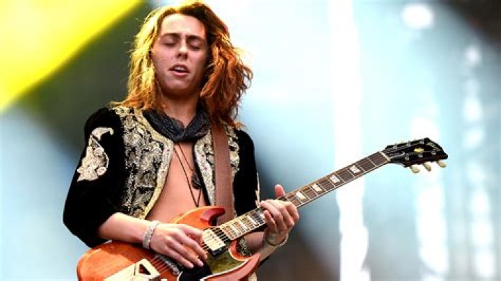 Joshua Kiszka Height, Weight, Net Worth, Age, Birthday, Wikipedia, Who, Nationality, Biography