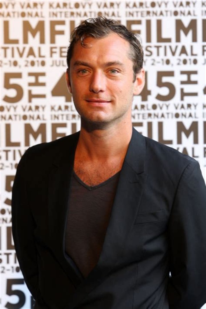 Jude Law tries to block ex Sadie Frost’s sleazy tell-all book