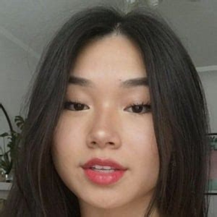 Julia Huynh - Age, Family, Bio