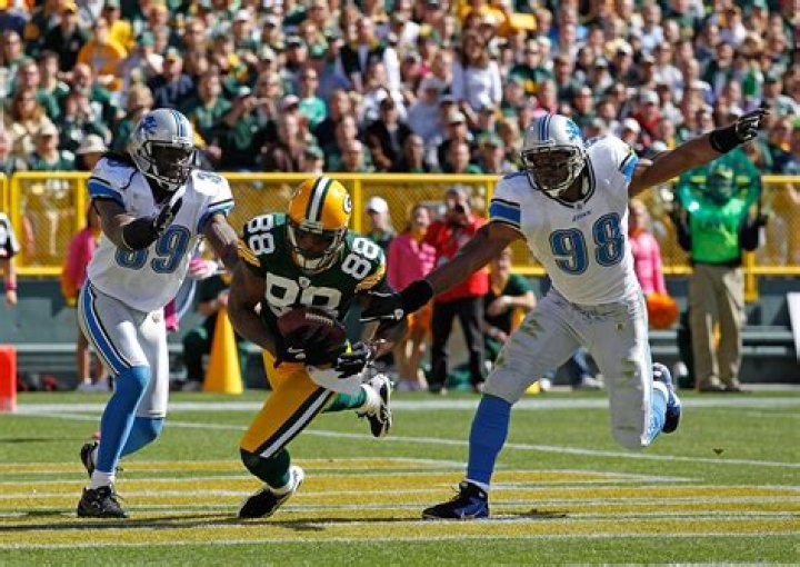 Julian Peterson Net Worth - Wiki, Age, Weight and Height, Relationships, Family, and More