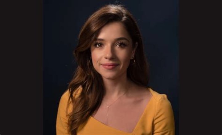 Julie Landrum Bio (Wiki) 