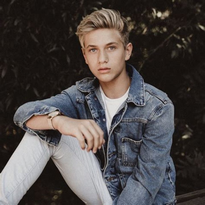 
Justin Pollack – justinpollack7 (TikTok Star) Biography, Age, Girlfriend, Height, Net Worth 