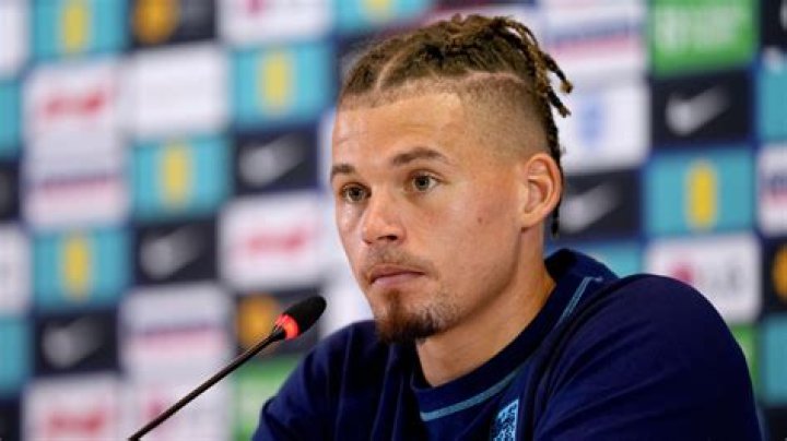 
Kalvin Phillips Height, Weight, Net Worth, Age, Birthday, Wikipedia, Who, Nationality, Biography 