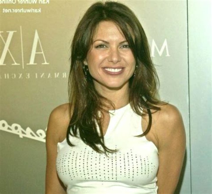 Kari Wuhrer Bio (Wiki) 