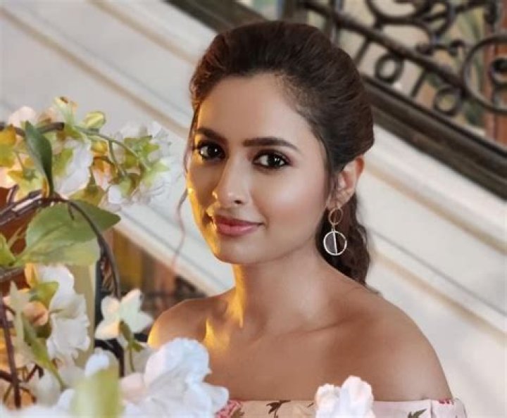 
Karishma Sawant Height, Weight, Net Worth, Age, Birthday, Wikipedia, Who, Nationality, Biography 