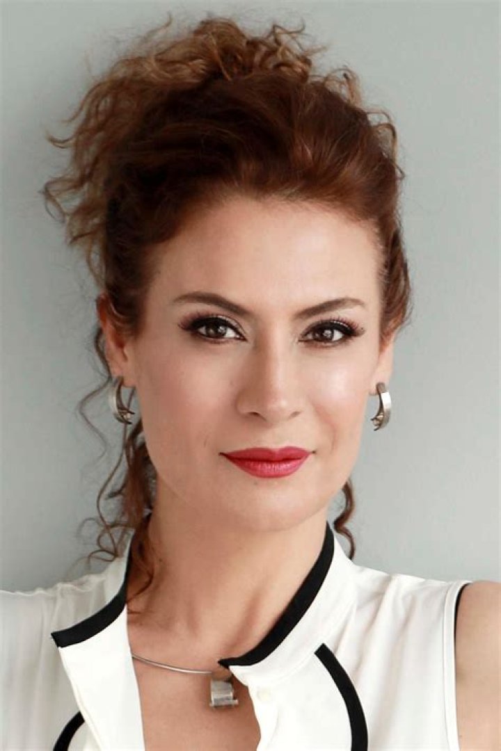 Katherine Vélez - Age, Family, Bio