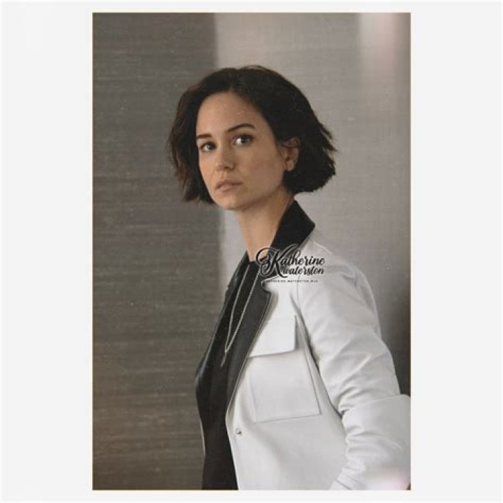 Katherine Waterston Bio (Wiki) 