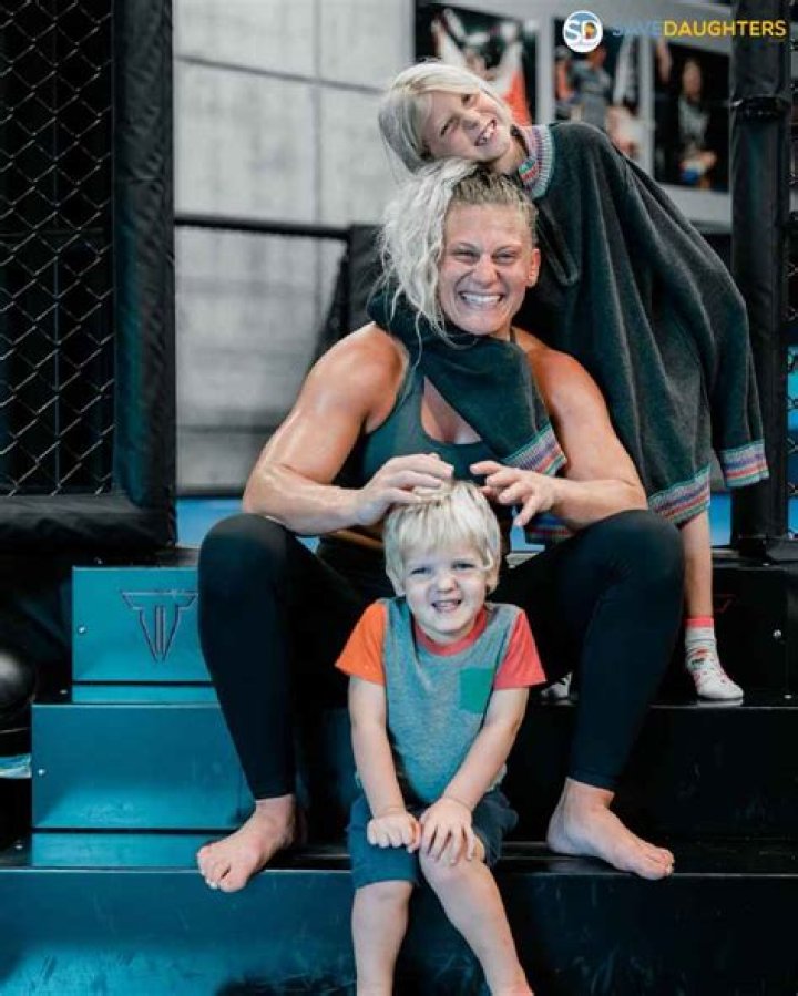 Kayla Harrison Wiki, Age, Husband, Parents, Sister, Record, Next Fight, Height, Weight, Daughter, Siblings, Net worth