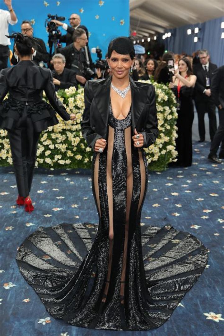 Keke Palmer gave a glimpse of the Met Gala’s small-portioned vegetarian menu