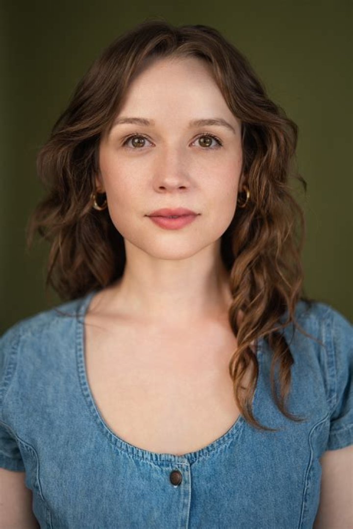Kelsey Falconer Bio (Wiki) 