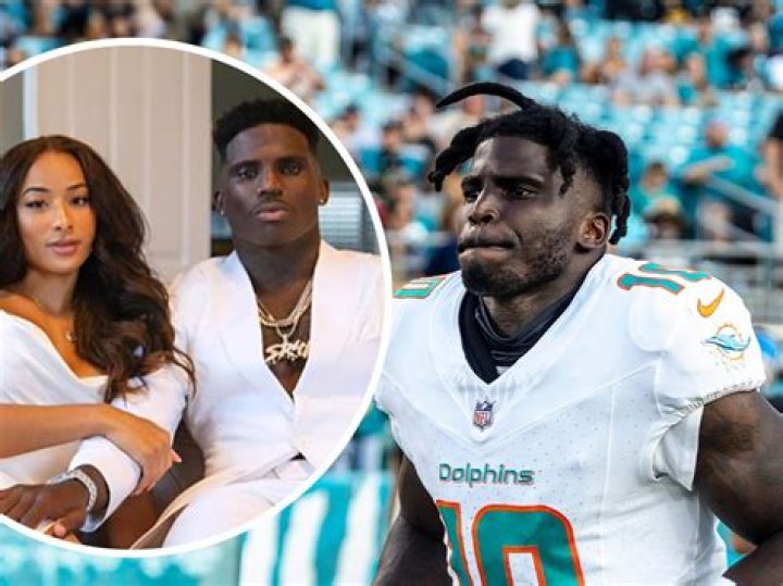 
Kelsi Taylor Net Worth As Dane Cook Is Engaged To His Long Term Girlfriend 