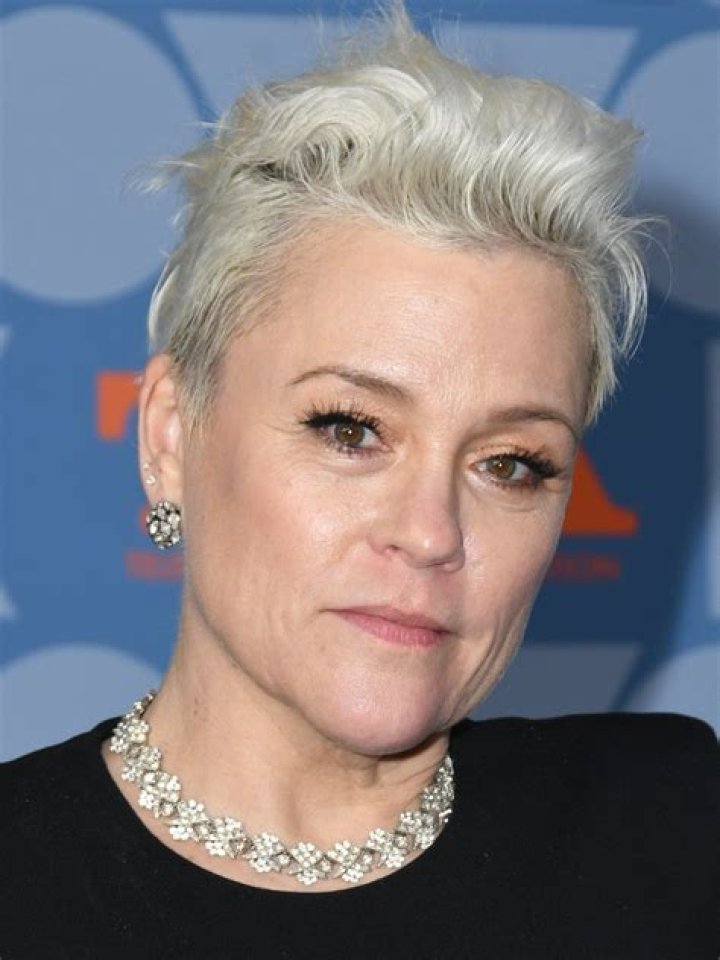 Kim Coles Height - CelebsHeight.org