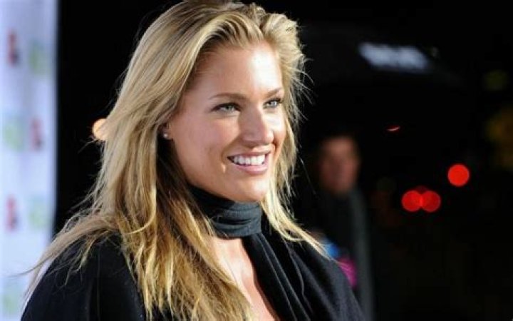 Kimberlea Cloughley Bio (Wiki) 