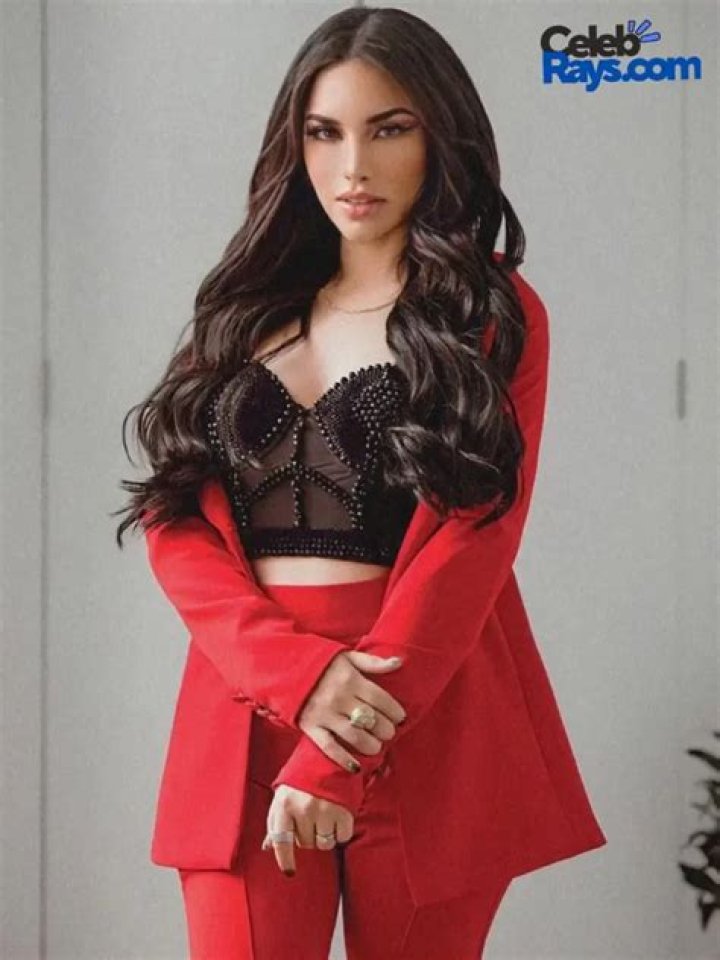 Kimberly Loaiza Height, Net Worth, Age, Who, Facts, Biography, Wiki