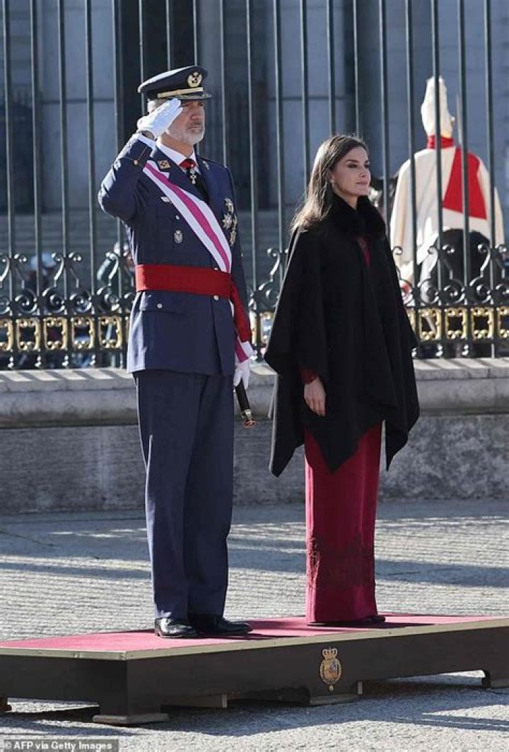 King Felipe & Queen Letizia’s mask-wearing game puts the Windsors to shame