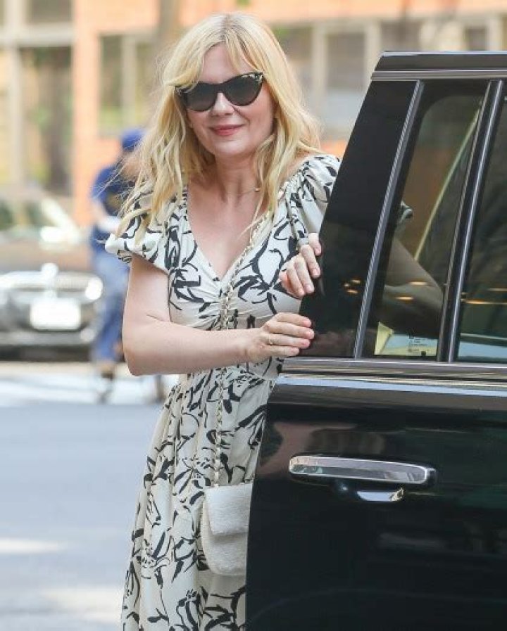 Kirsten Dunst: ‘I’ve never been recognized in my industry, I always feel like nobody’