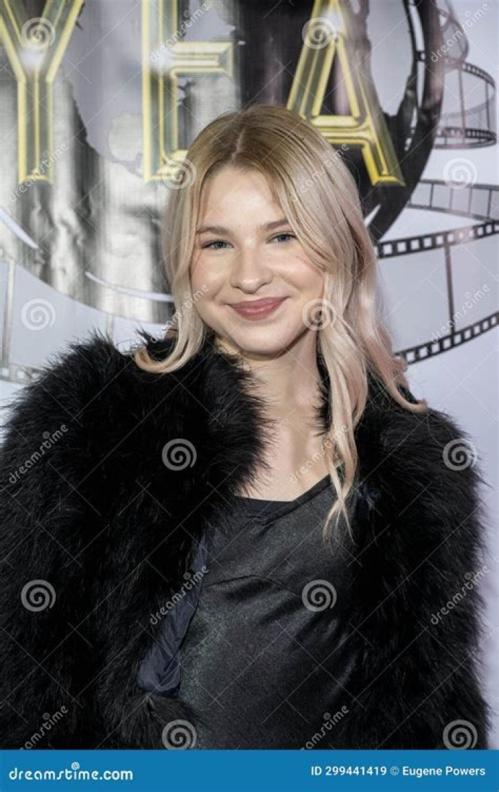 Kiya Barczyszyn - Age, Family, Bio