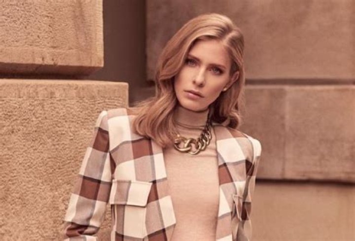 Know about Bermudian/Canadian model, actress Jordan Clarie Robbins.