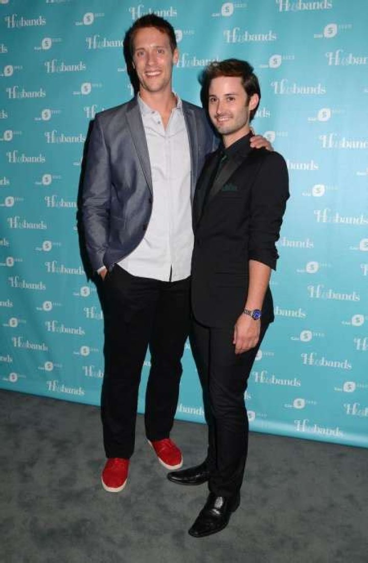 Know the Relationship Status of Husbands Series, Co-Creator, Brad Bell and His Income