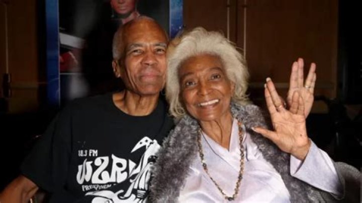 Kyle Johnson (actor) wife: Is Kyle Johnson married?