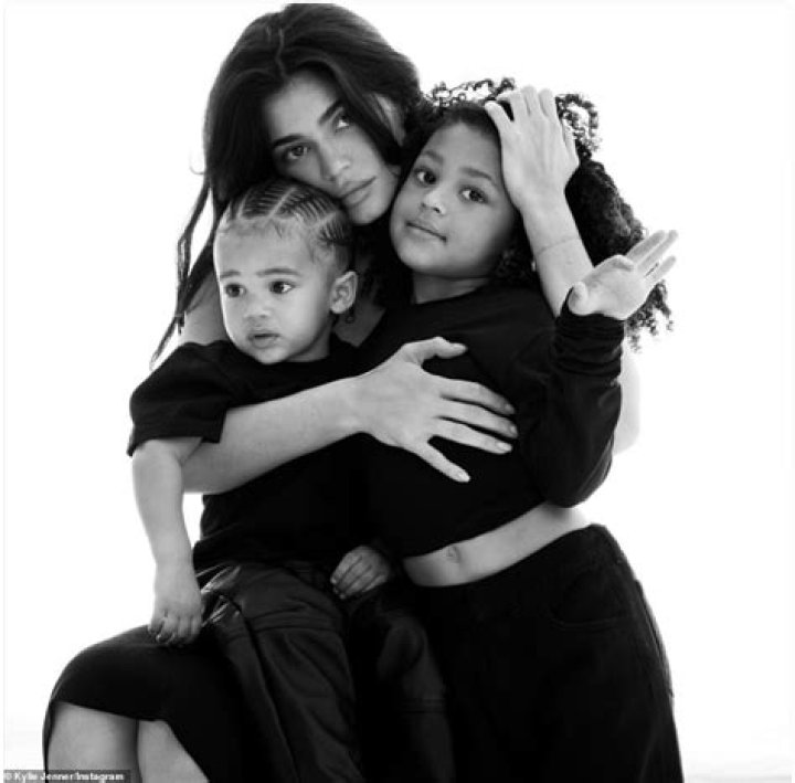 Kylie Jenner Is Now Mom To A Baby Girl With Her Boyfriend Travis Scott!! Here Is The Journey Of Her Pregnacy To Her Ex Travis Scott Asking For Paternity Test