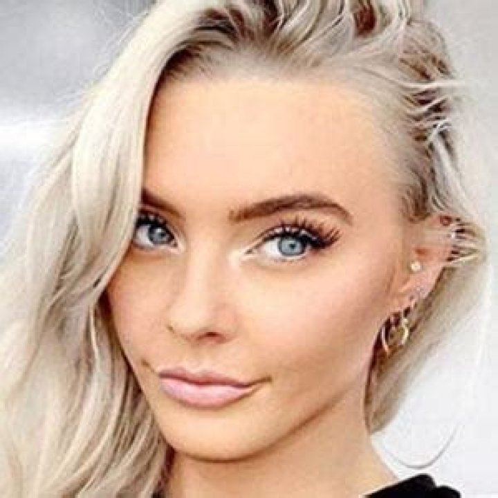 Lauryn Evarts - Age, Family, Bio