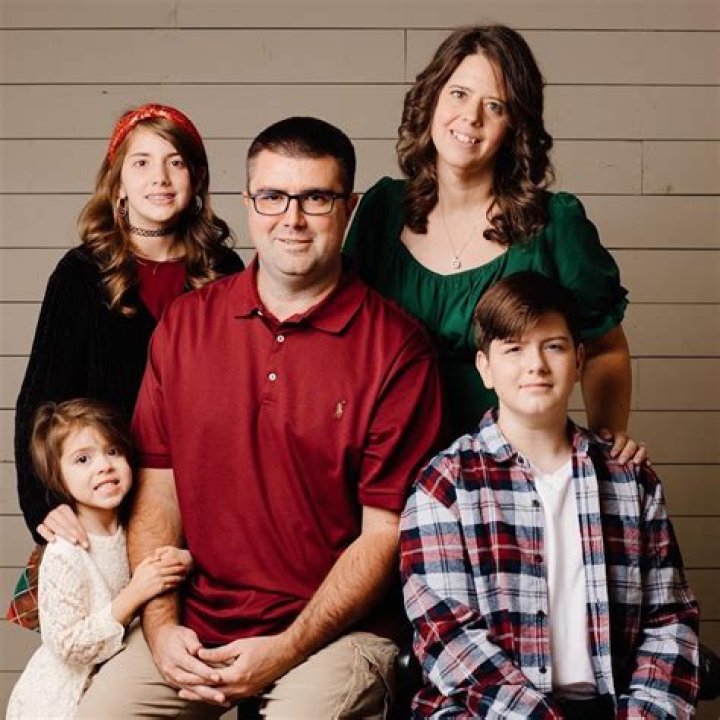 Leanna Powell - Age, Family, Bio