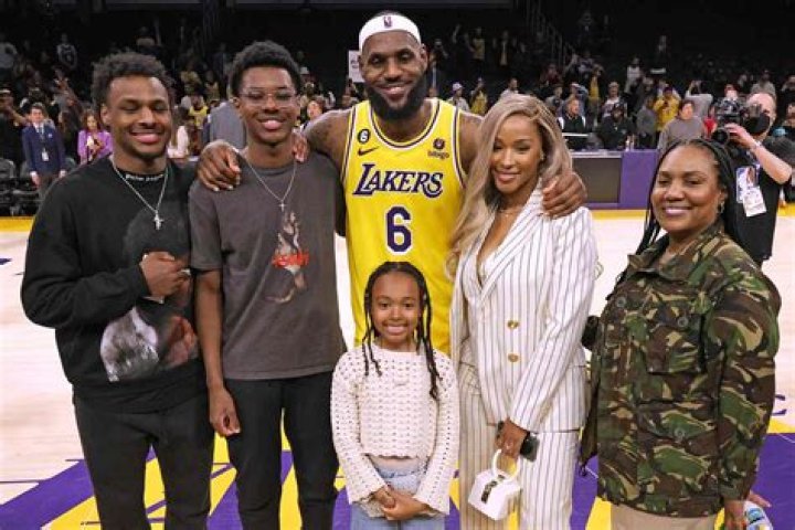 
LeBron James Had Kids With Wife Savannah Before Getting Married – Inside Their Family 