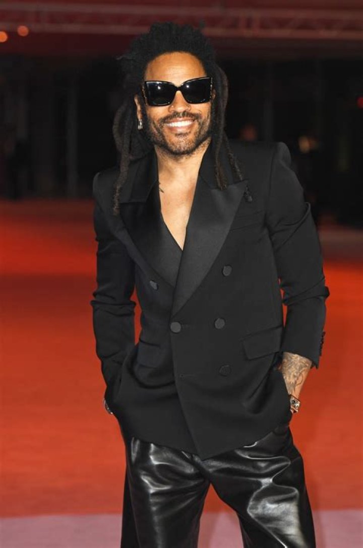 “Lenny Kravitz explains why he works out in leather pants” links