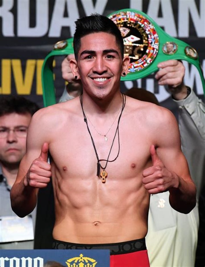 Leo Santa Cruz Net Worth - Wiki, Age, Weight and Height, Relationships, Family, and More