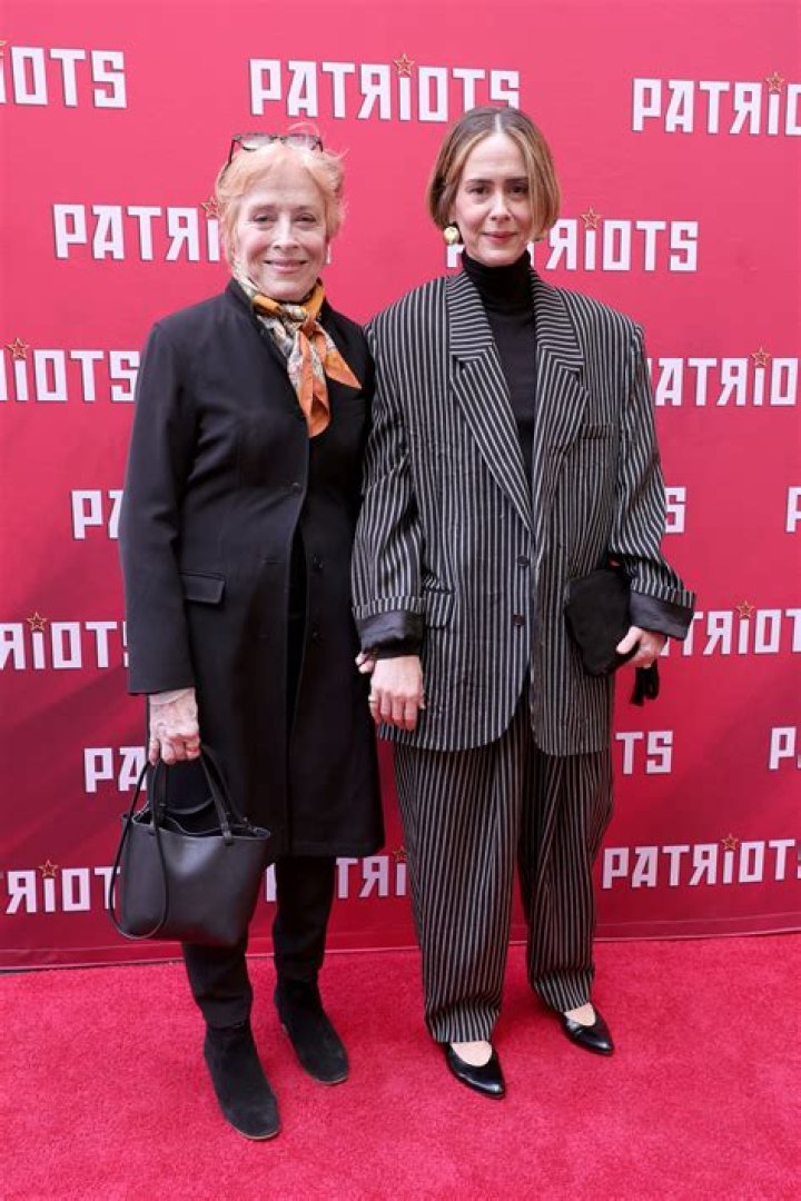 Lesbian affair of 43, Sarah Paulson and 75, Holland Taylor! Opened about their relationship in 2015