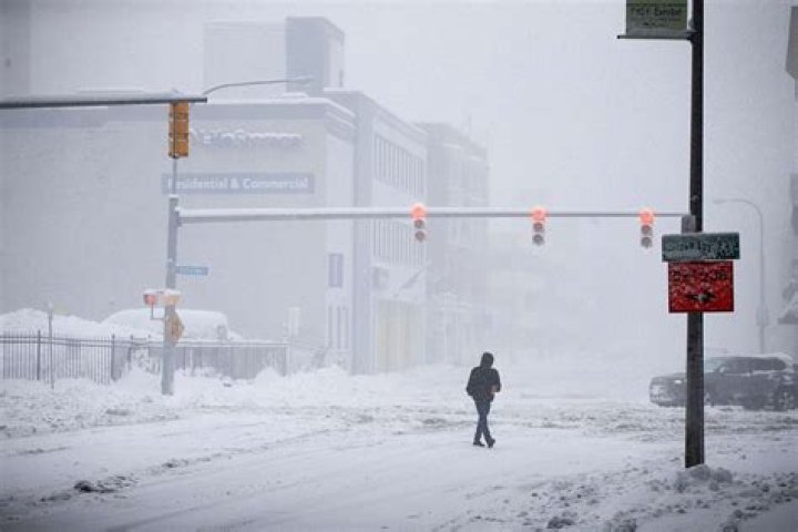 
‘Life-Threatening’ Storm Could Bring Up to 5 Feet of Snow and Whiteout Conditions to N.Y. 