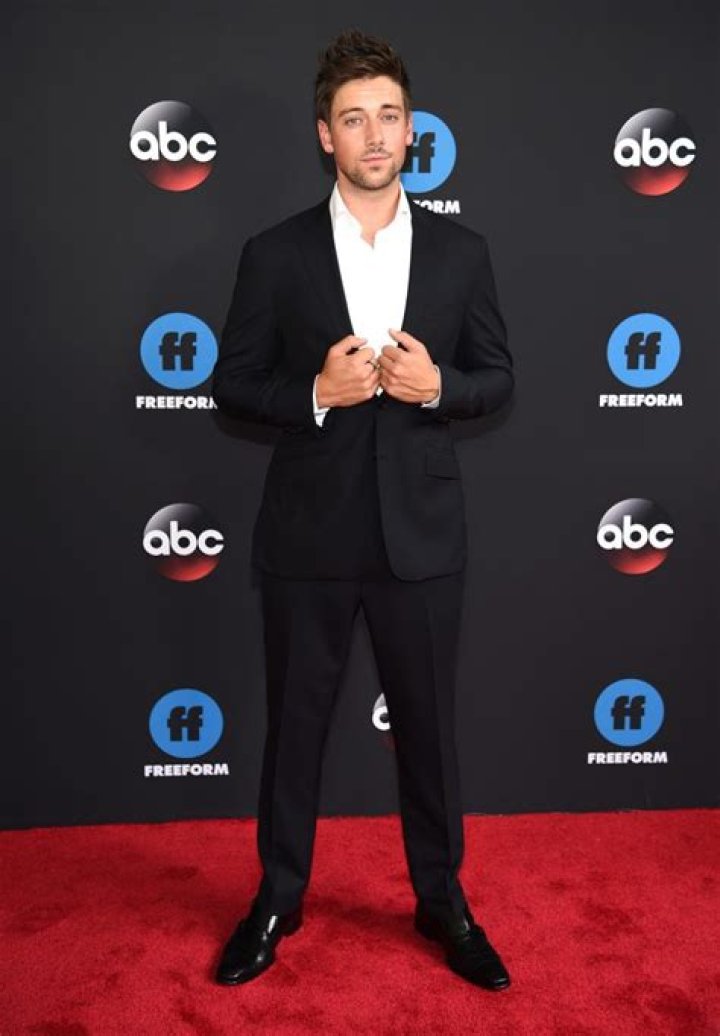 Lincoln Younes Net Worth - Wiki, Age, Weight and Height, Relationships, Family, and More