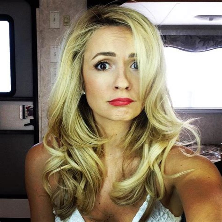 Lindsey Gort’s Biography: Husband, Measurements, Net Worth