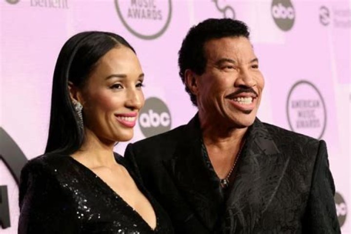 Lionel Richie Net Worth - Wiki, Age, Weight and Height, Relationships, Family, and More