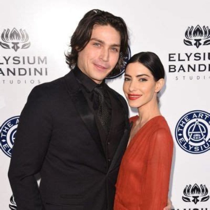 Lisa Origliasso Height, Weight, Net Worth, Age, Birthday, Wikipedia, Who, Nationality, Biography