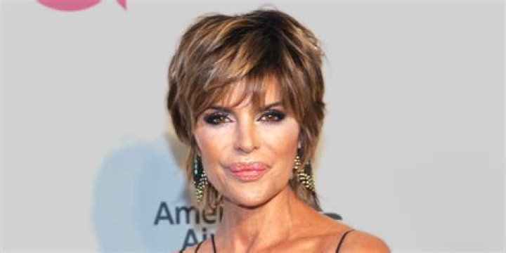 Lisa Rinna debuts a new hairdo after 20 years: upgrade or awful?