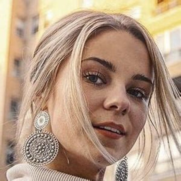 livswearingen - Age, Family, Bio