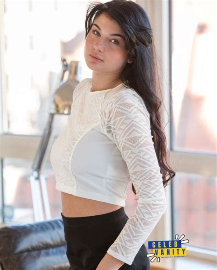 Lucy Li - Age, Family, Bio